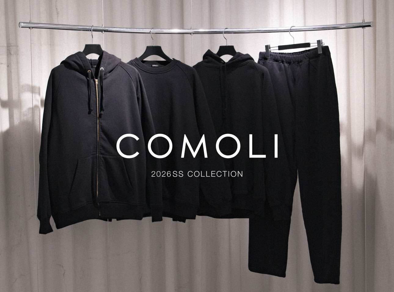 コモリ　COMOLI COMOLI 2026 SPRING / SUMMER COLLECTION | FIGURE ONLINE (フィギュア