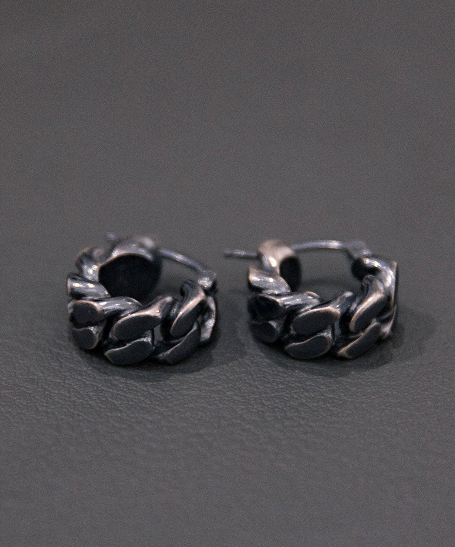 チェーンピアス