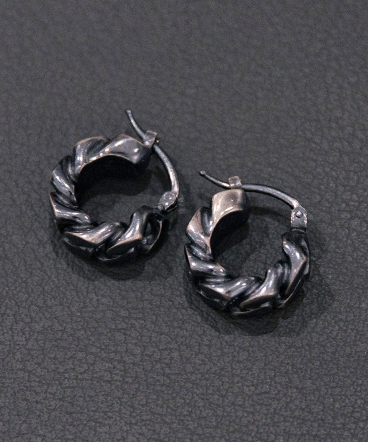 チェーンピアス