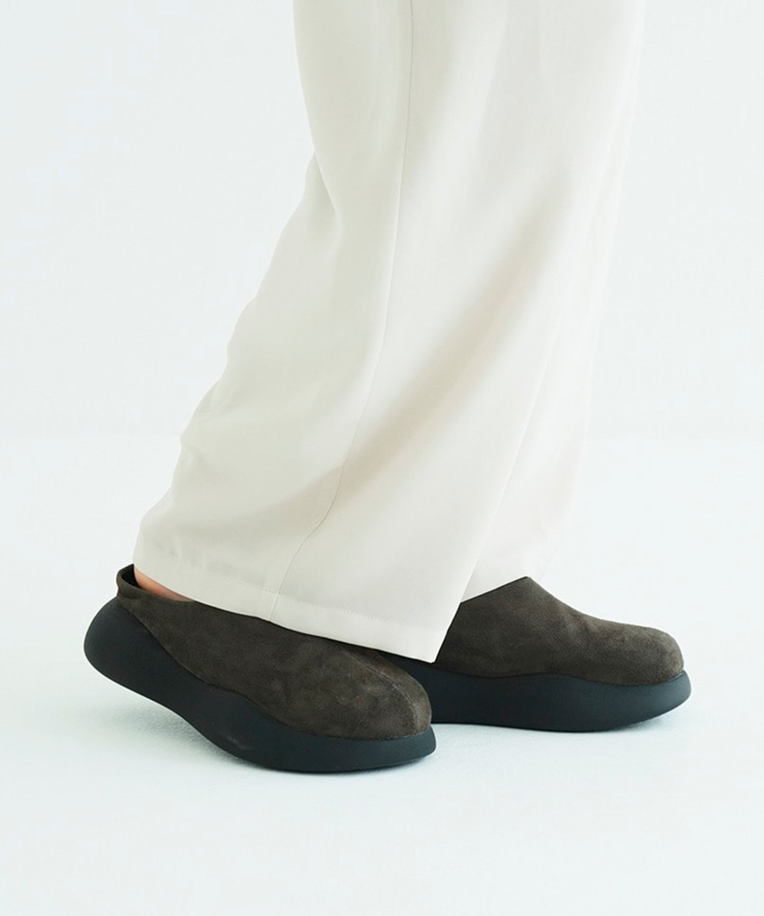 SUEDE PUFF SLIPONS