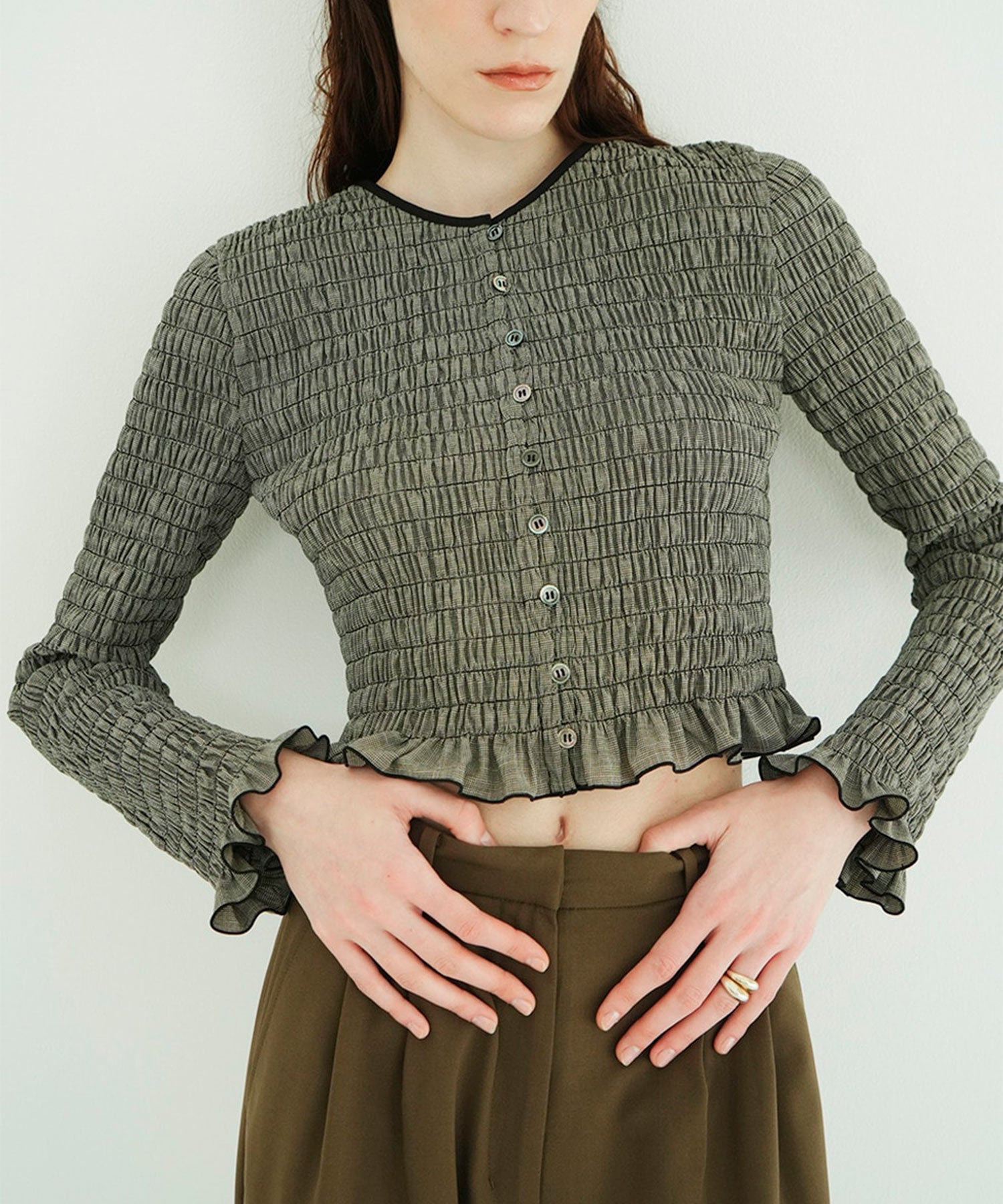 SHIRRING BUTTON TOPS