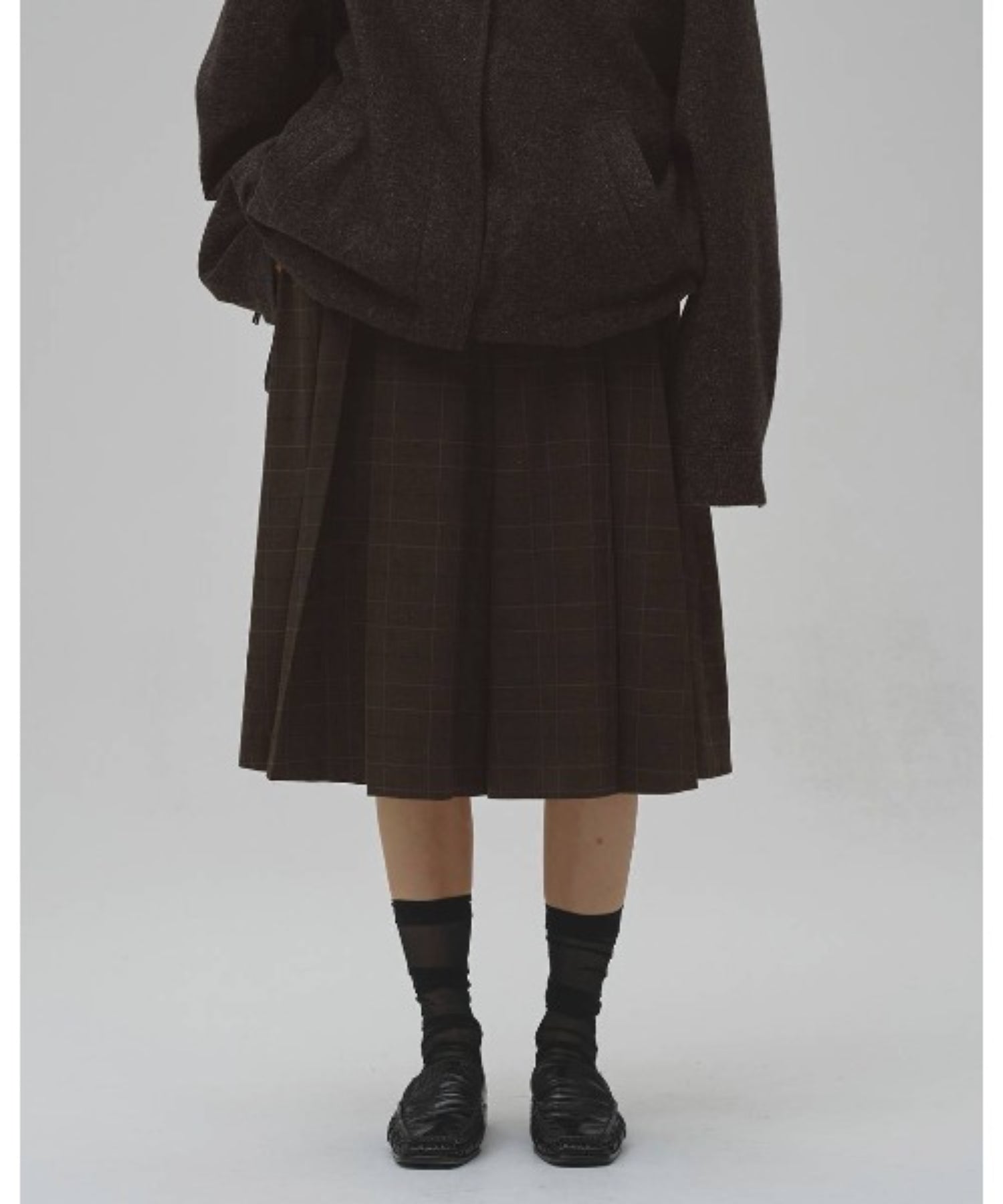 Pleats Bermuda Pants