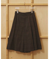 Pleats Bermuda Pants