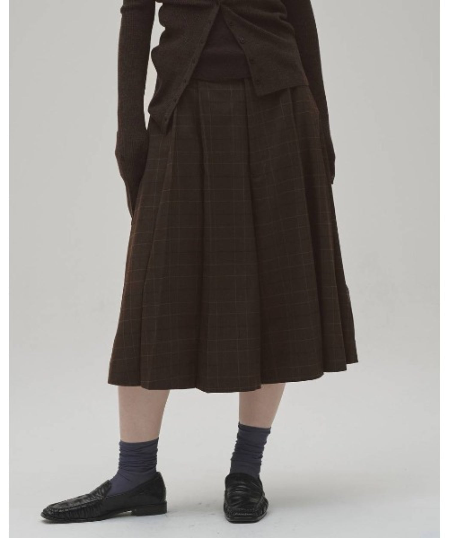 Pleats Bermuda Pants