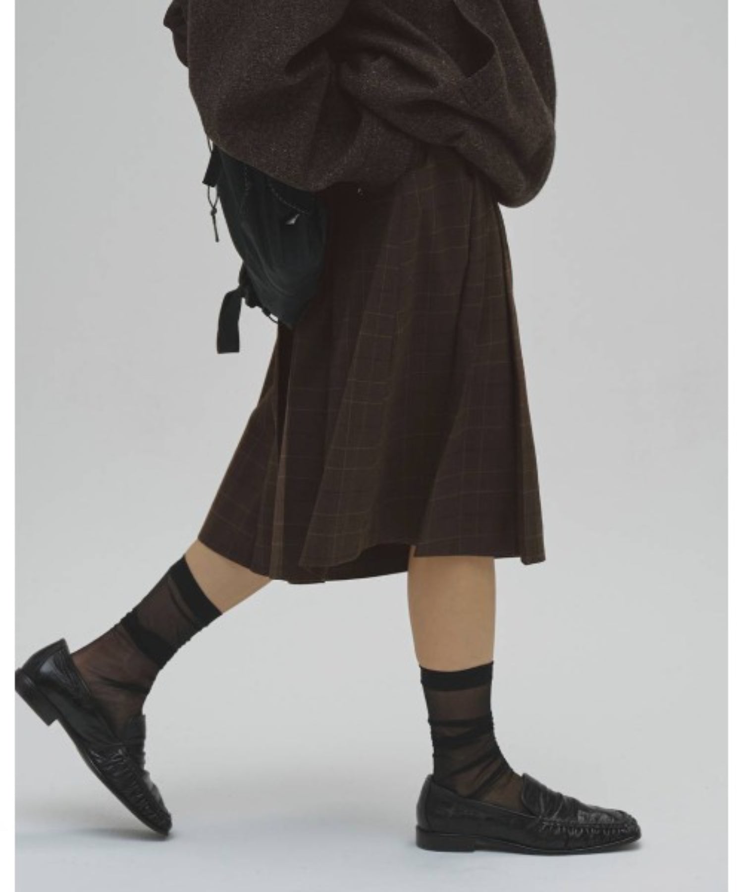 Pleats Bermuda Pants