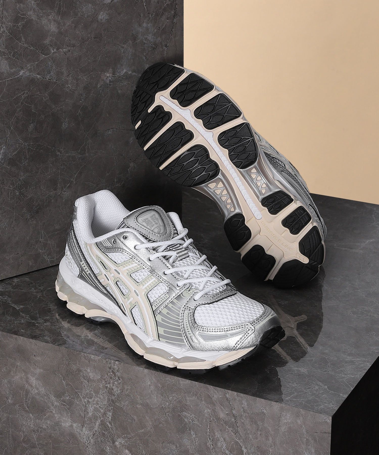 GEL-KAYANO 12.1