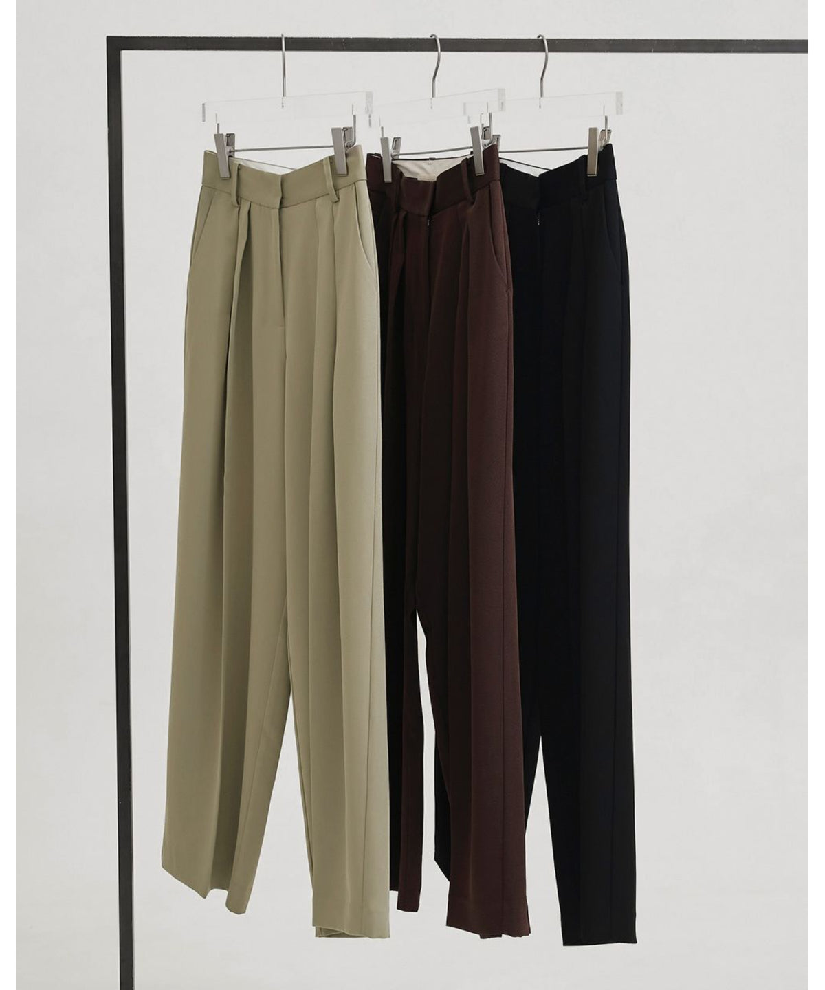 Tuck Wide Trousers