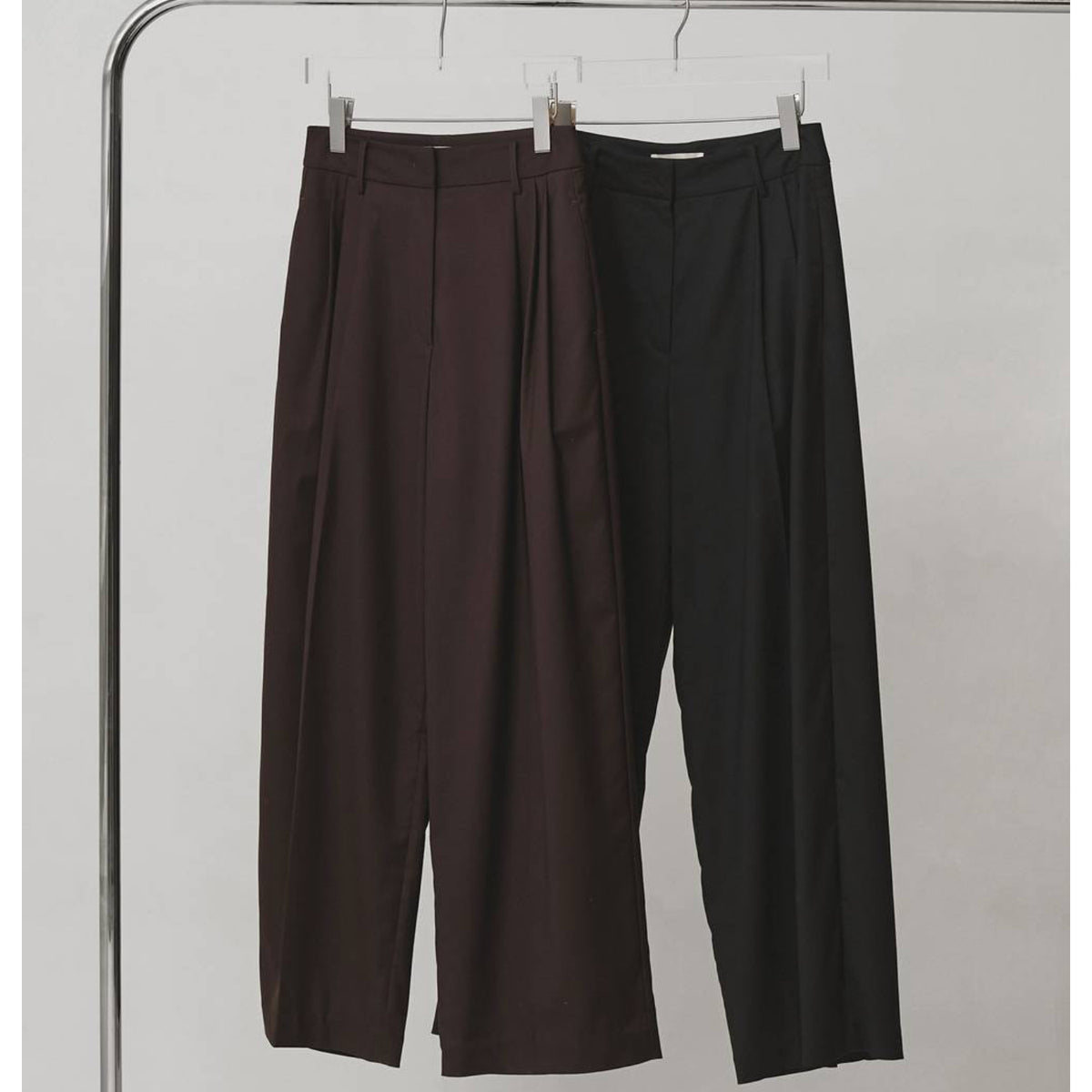 Lightweight Tuck Trousers - todayful (トゥデイフル) - bottom