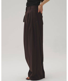 Lightweight Tuck Trousers