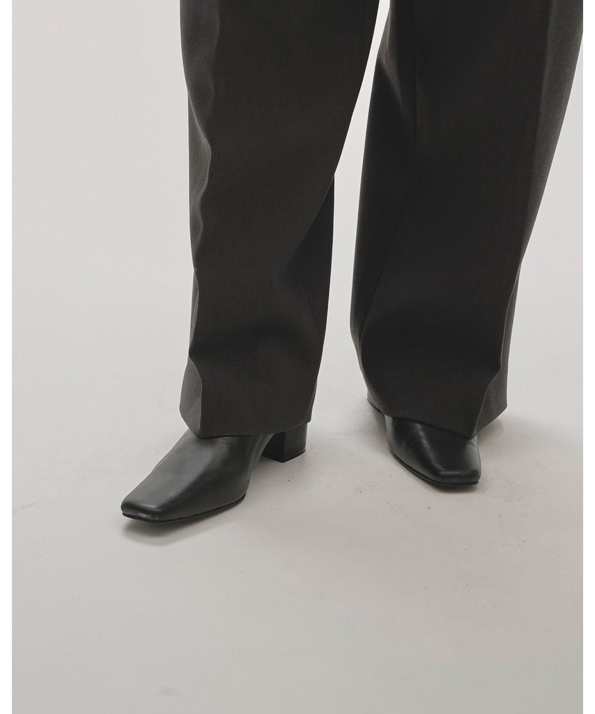 Squaretoe Leather Sabot