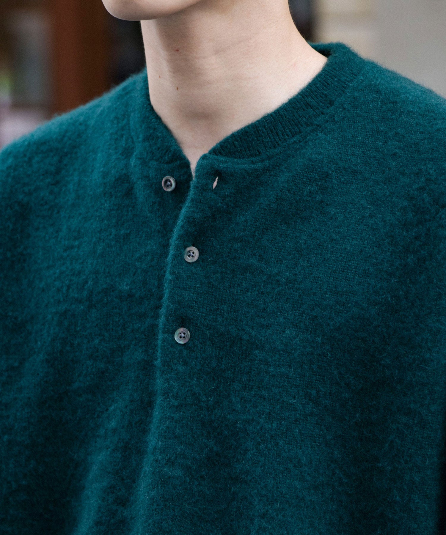 Cashmere Middle Gauge Henley Neck Sweater