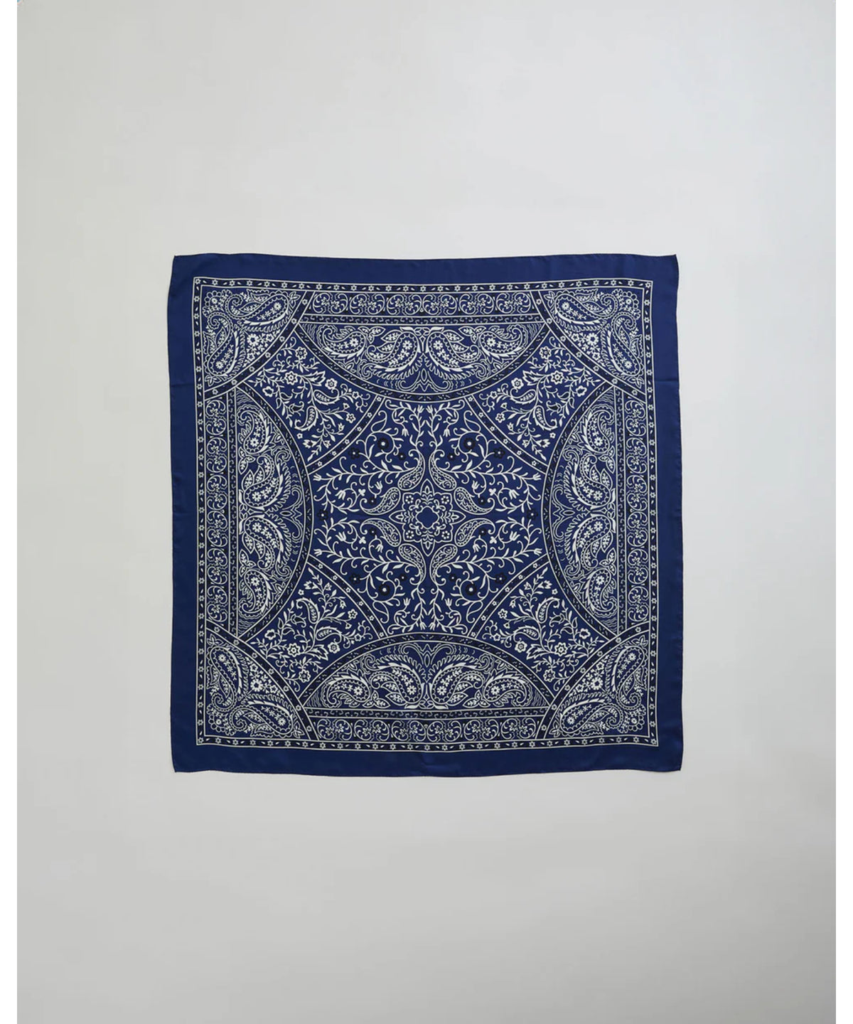 BANDANA PRINTED SILK SCARF