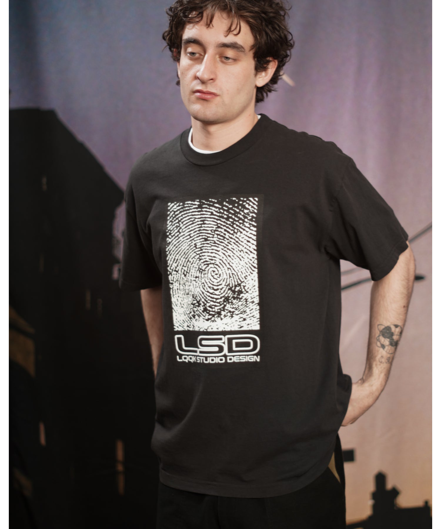 FINGERPRINT TEE