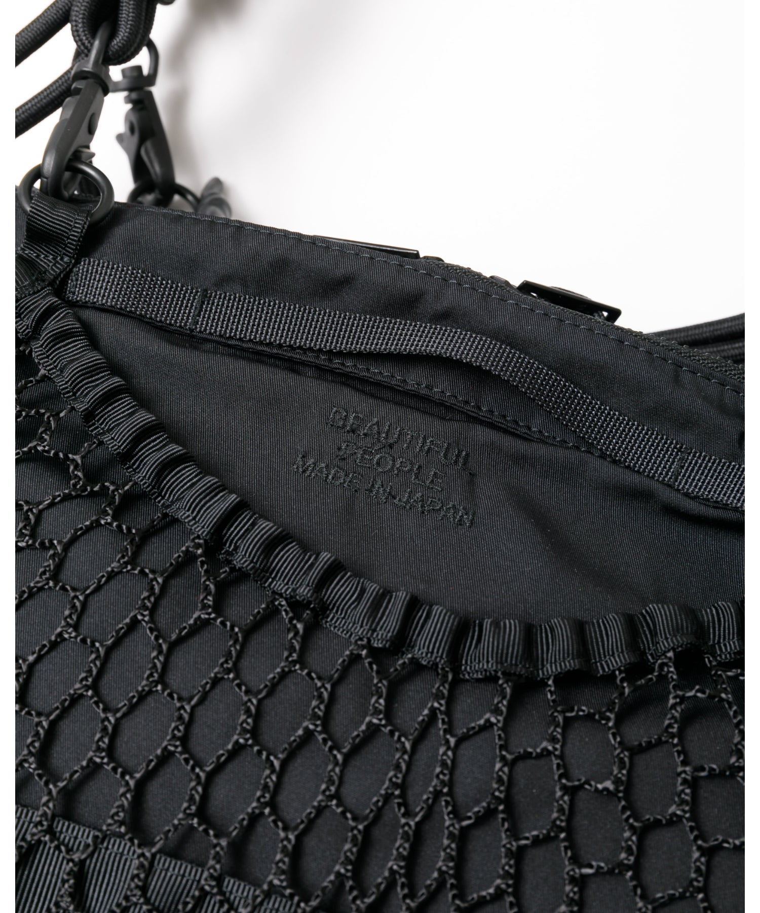over engineering puff tote