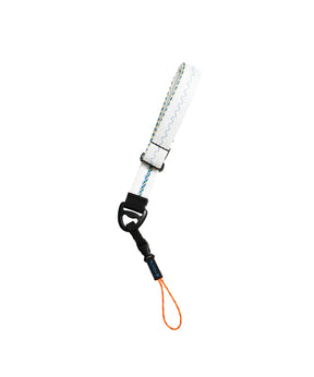 MOORING STRAP TAKES HANDS