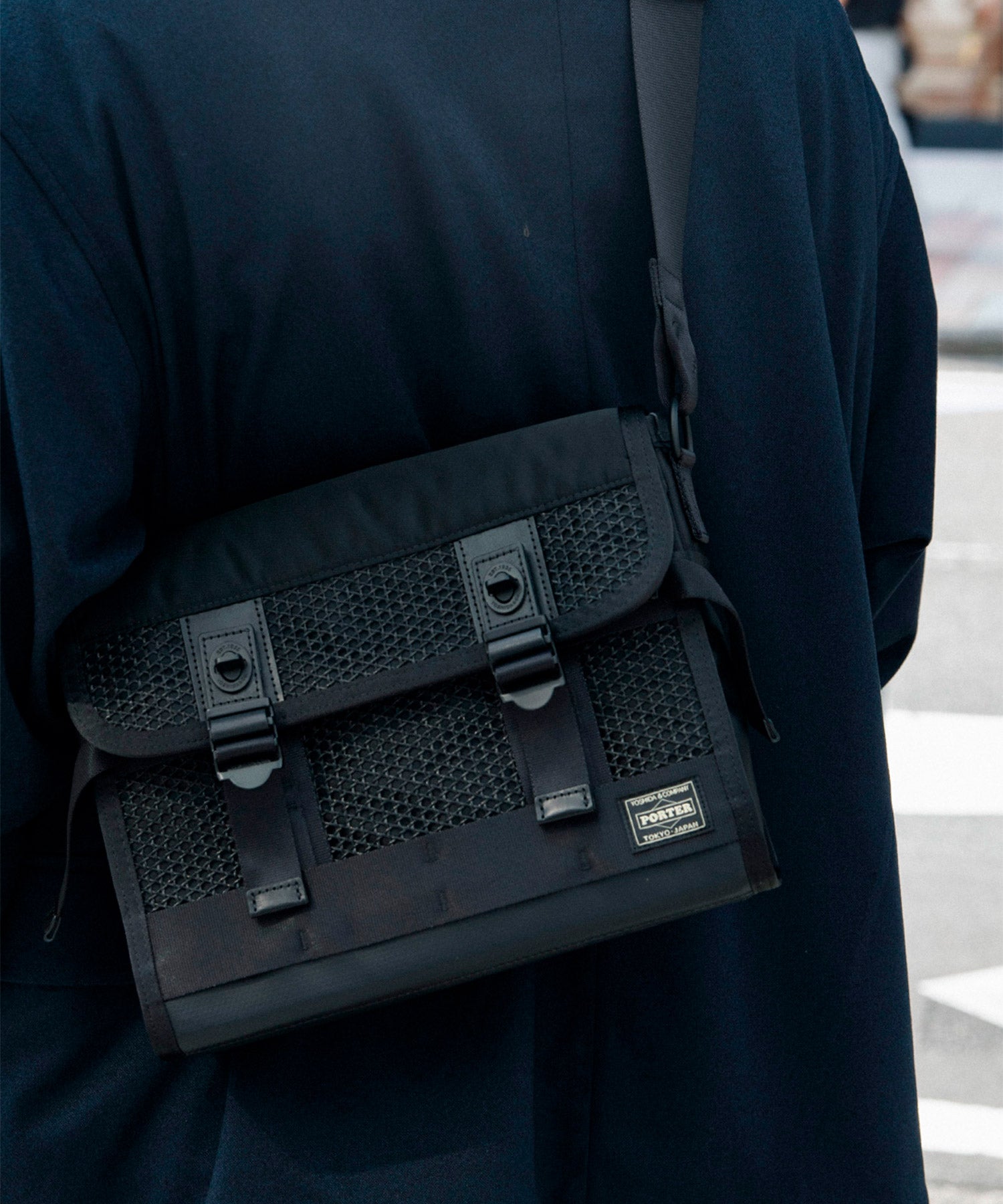 BOUNCE SHOULDER BAG