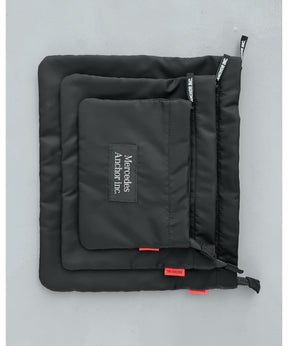 DETACHABLE ZIP POUCH SET