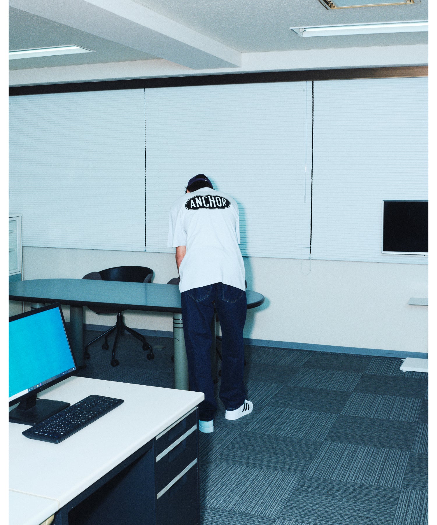 OVAL LOGO TEE