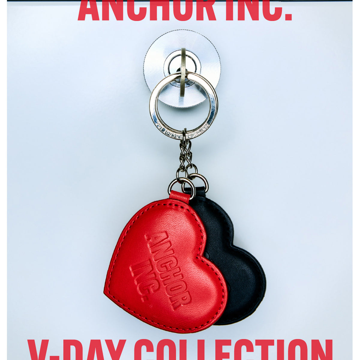 BOLD LOGO LEATHER HEART KEYCHAIN - ANCHOR INC. (アンカーインク