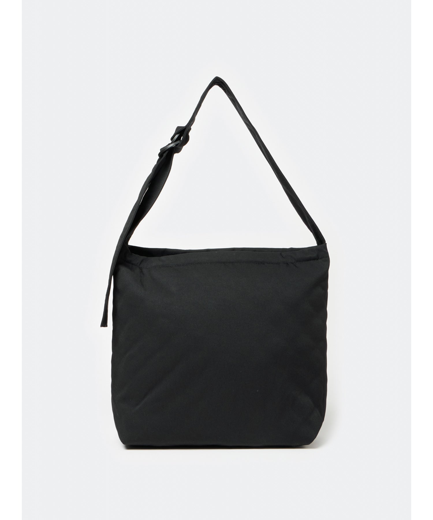 TECH SLING BAG