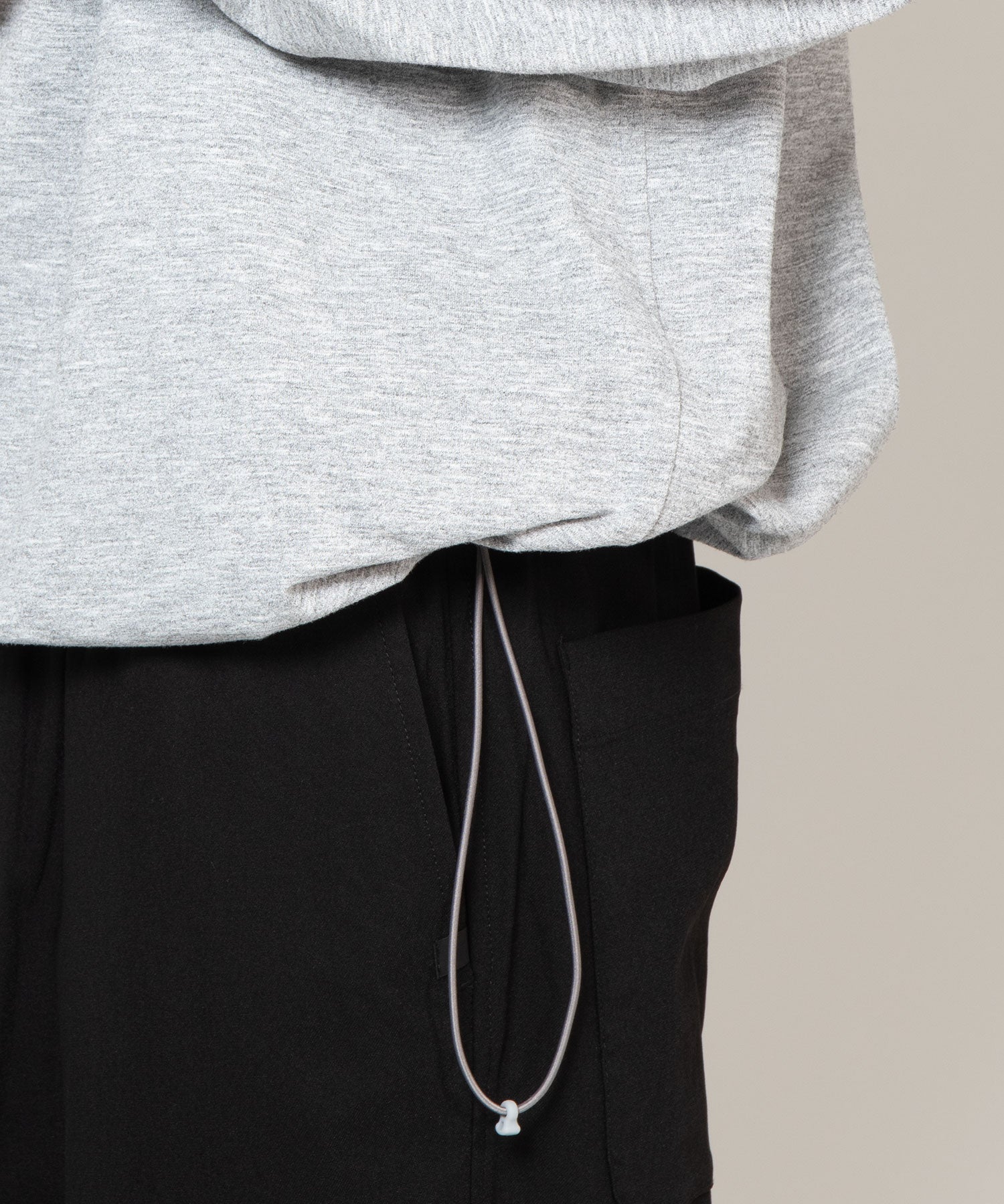 TECH DRAWSTRING TEE L/S