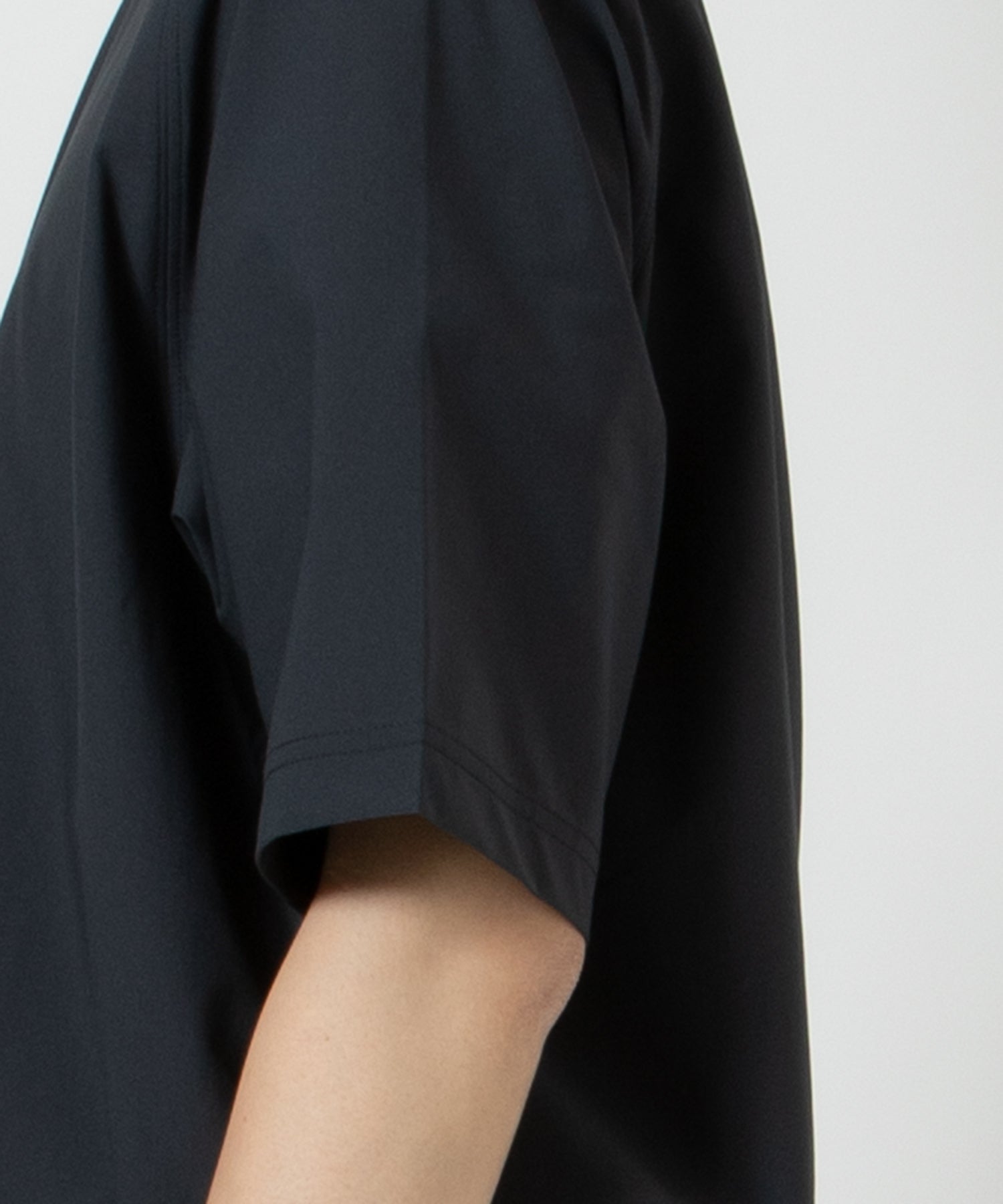 TECH LIGHT WEIGHT S/S TEE