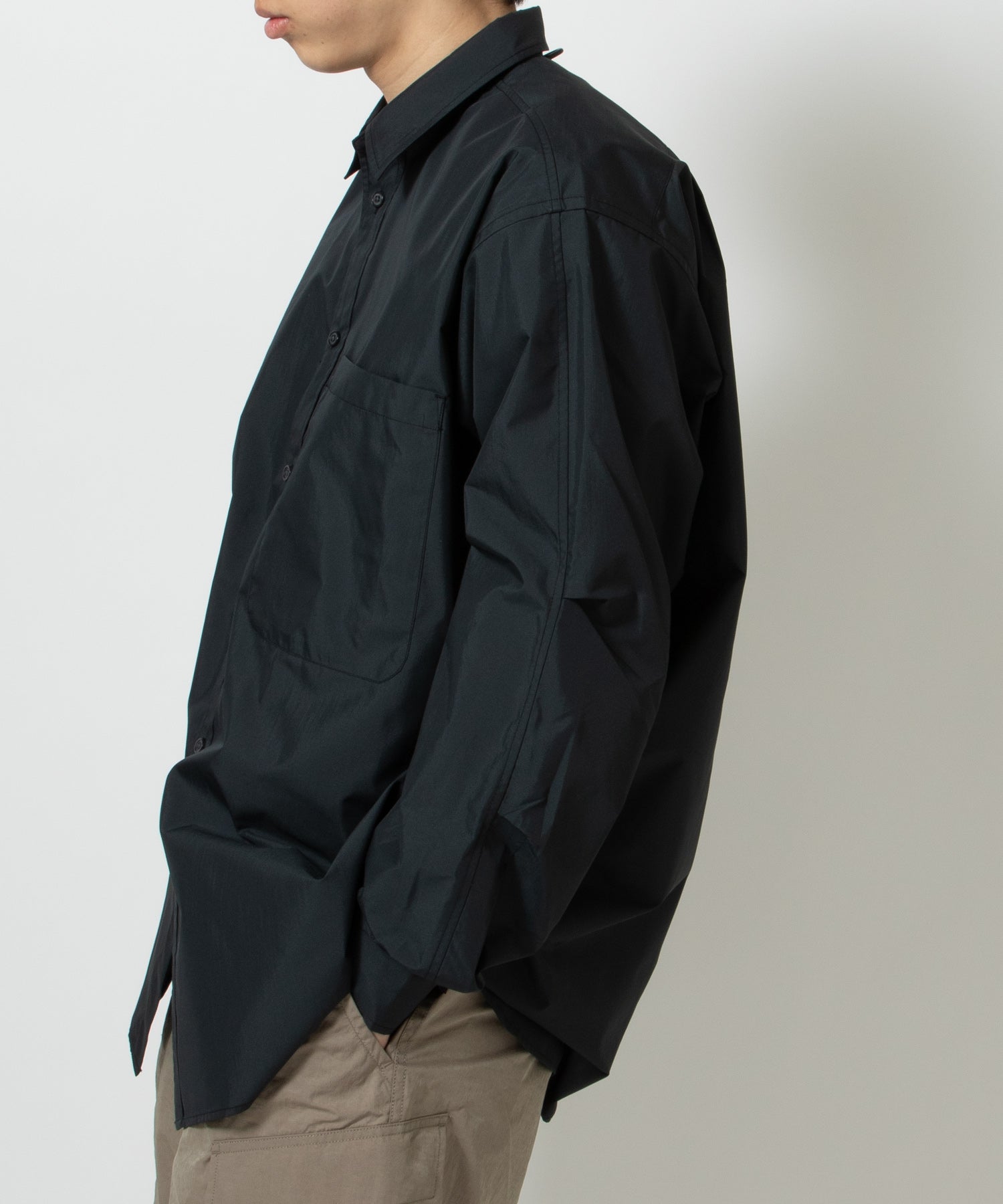 TECH REGULAR COLLAR SHIRT L/S SOLID