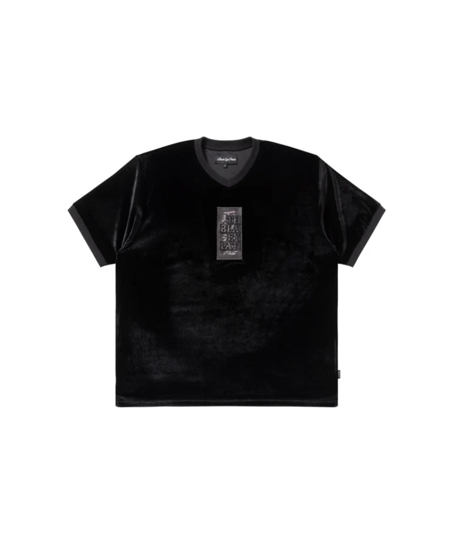 HWC LABEL EMBROIDERED VELOUR V NECK S/S SHIRT