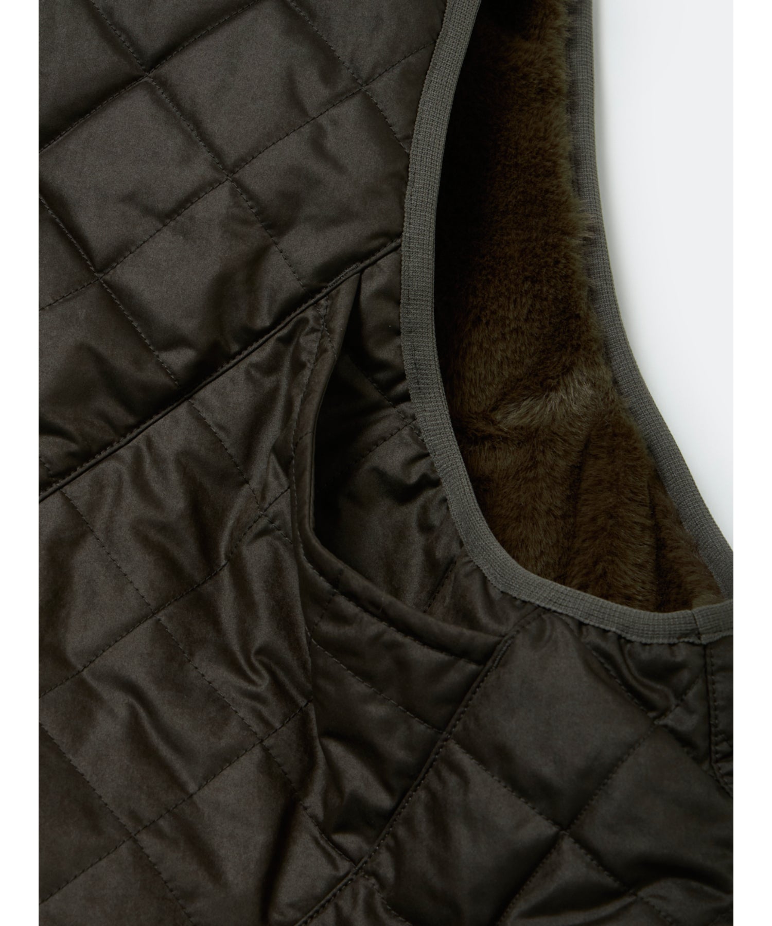 TECH REVERSIBLE BRITISH HUNTER FUR VEST