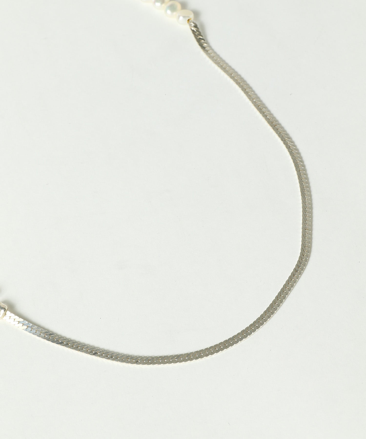 SNAKE CHAIN PEARL HALF NECKLACE