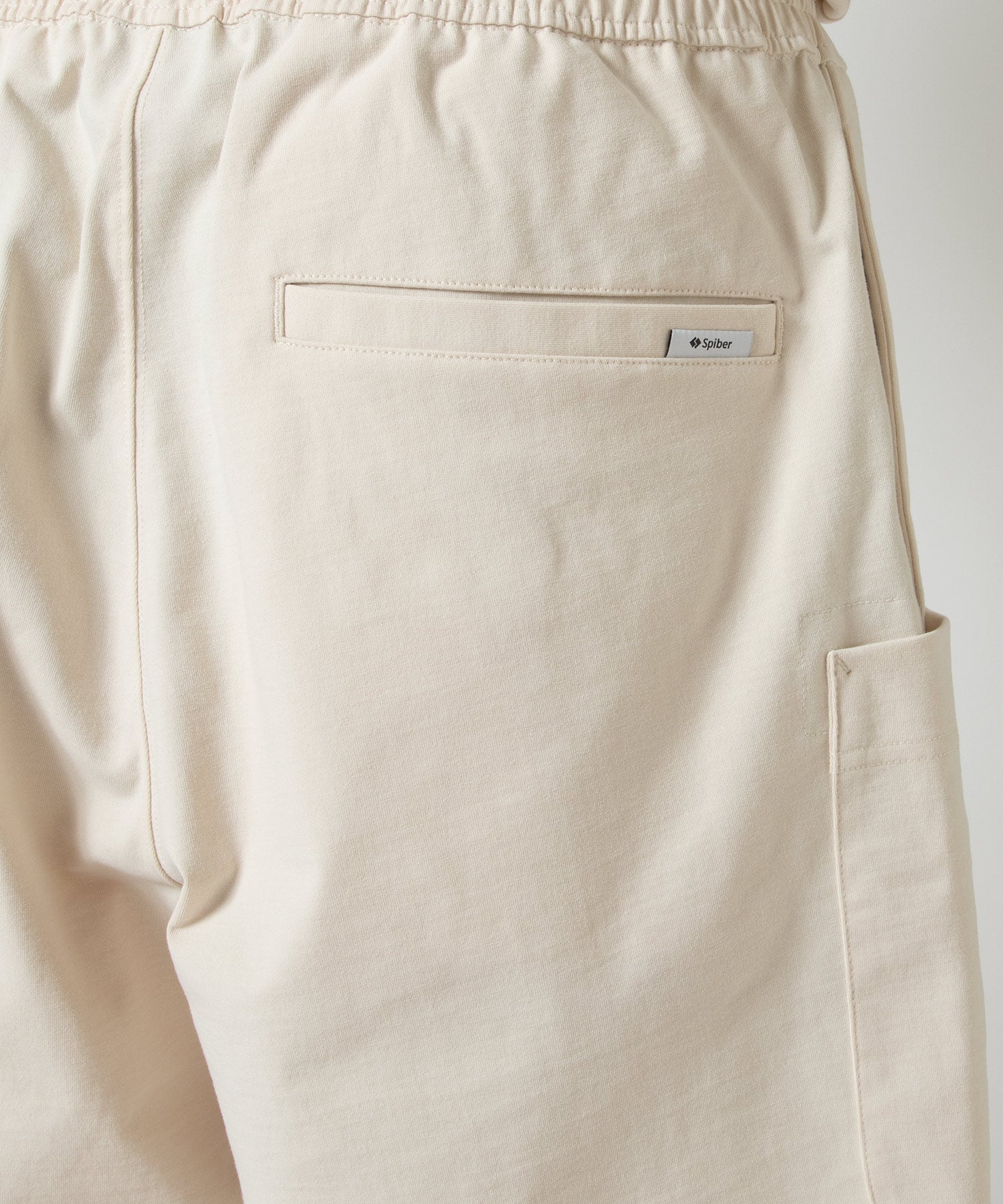 TECH SIDE POCKET SHORTS Brewed Protein