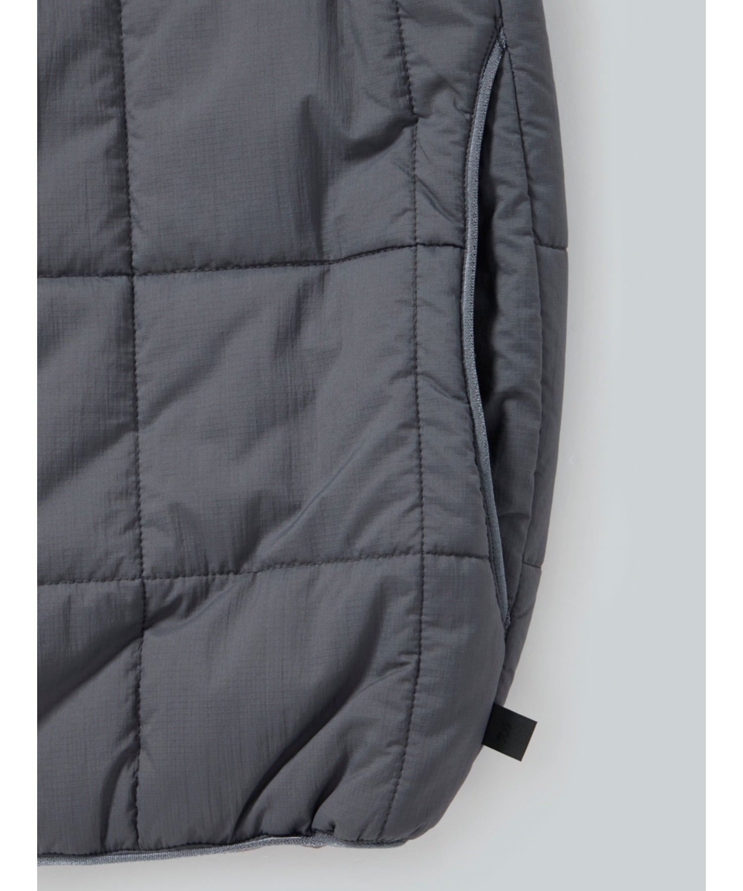 TECH PERTEX REVERSIBLE HIKER VEST <3M撥⽔中綿>