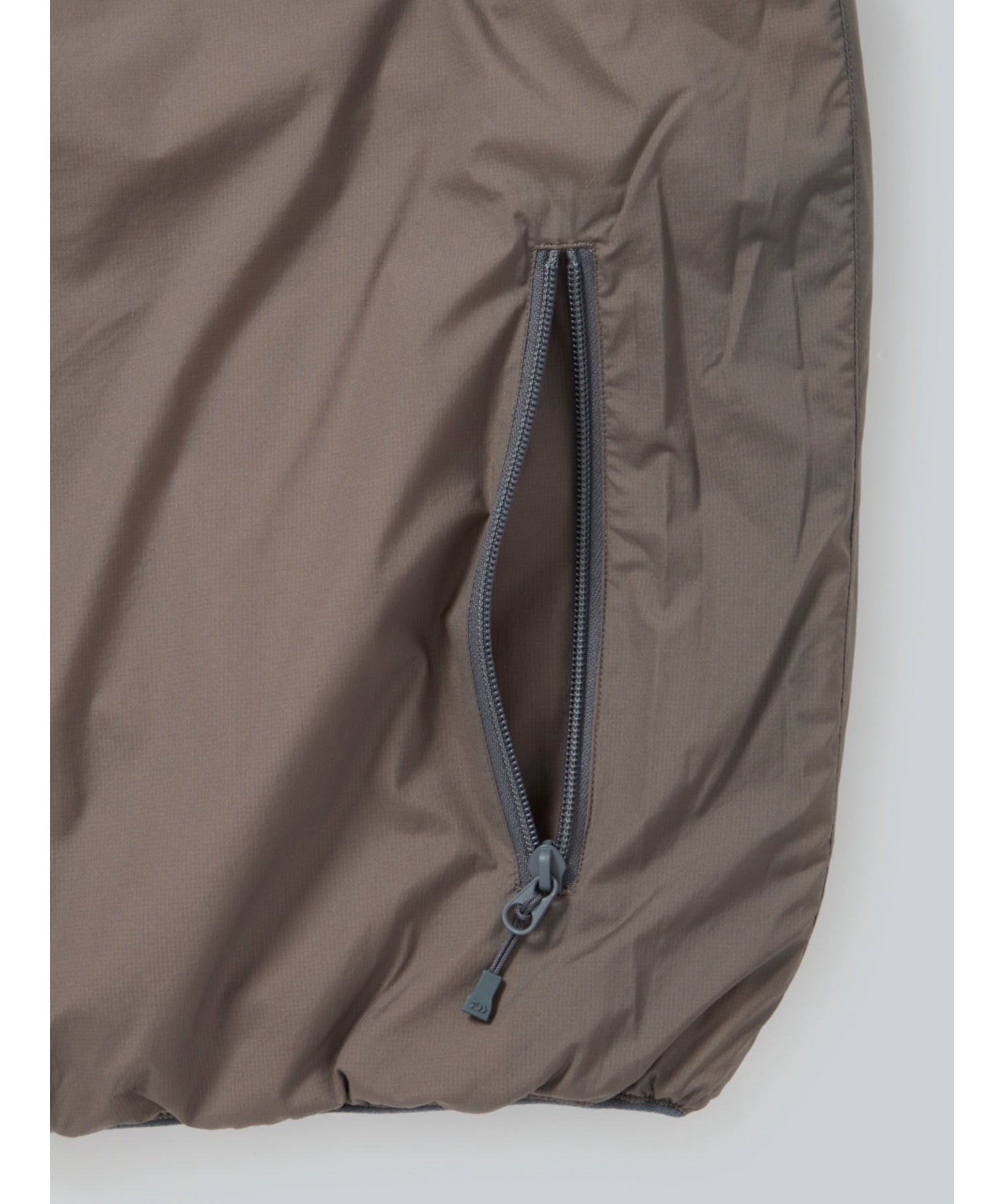 TECH PERTEX REVERSIBLE HIKER VEST <3M撥⽔中綿>