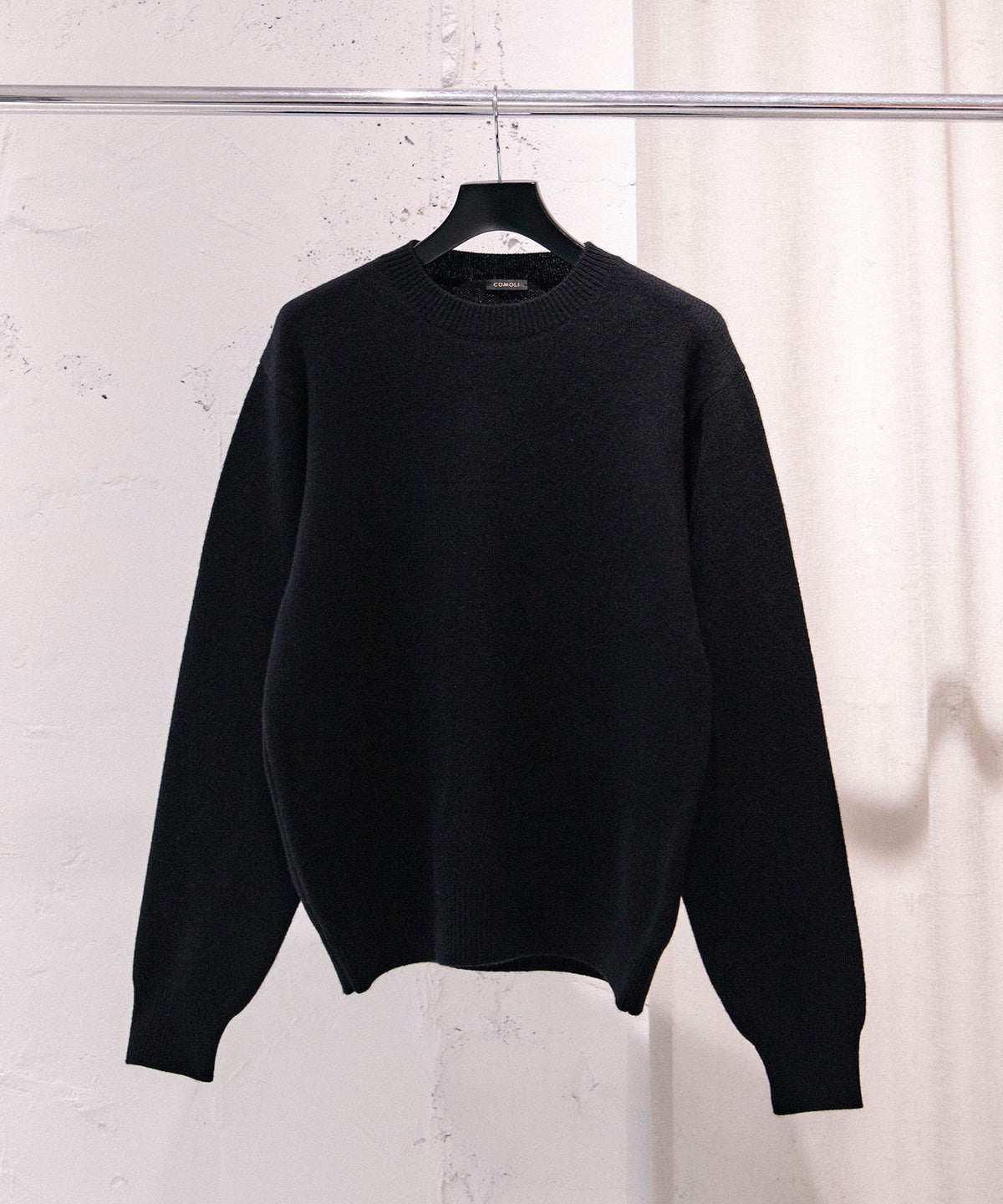 ラムズウール クルーネックニット