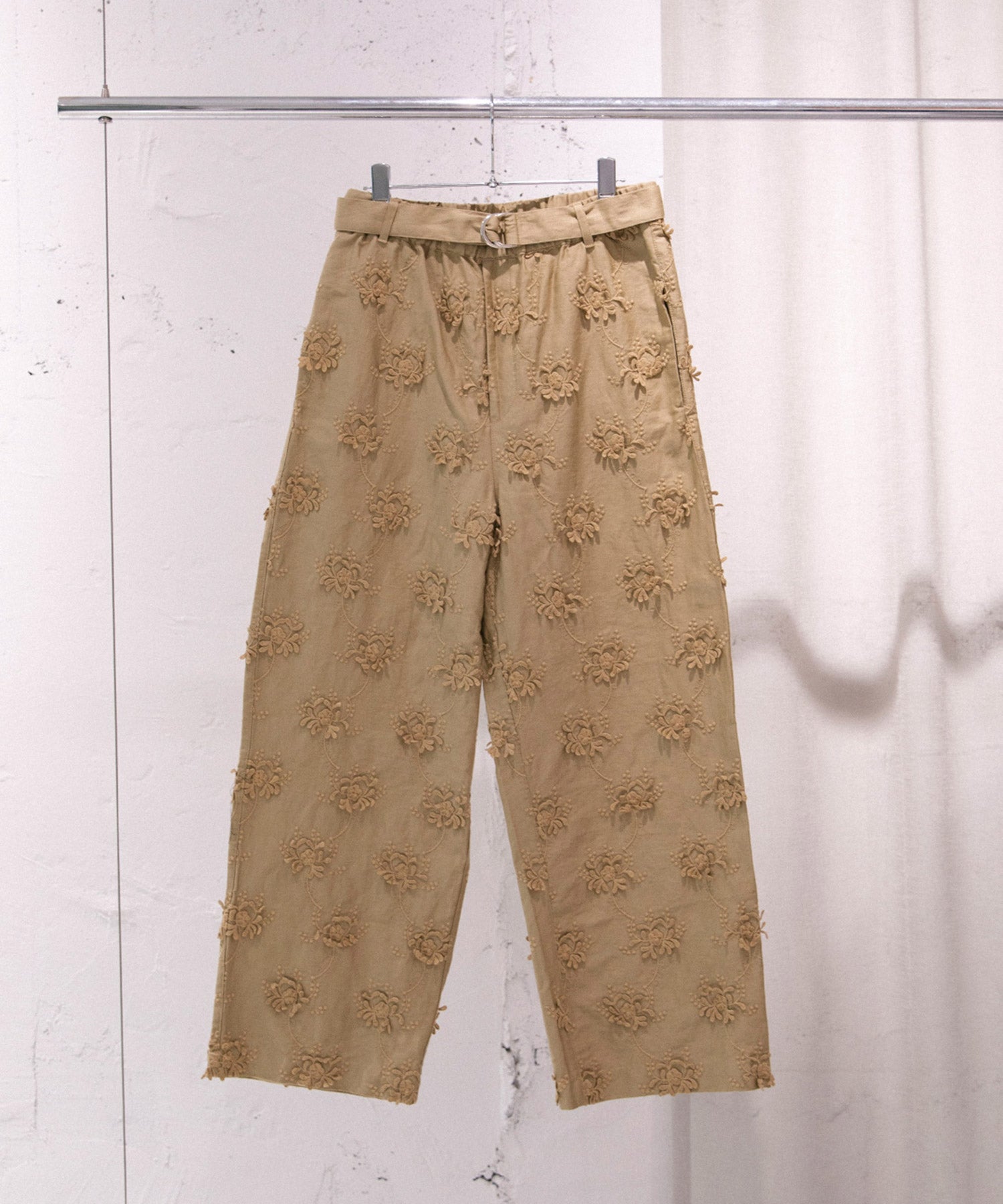 3D EMBROIDERY TWILL EASY PANTS