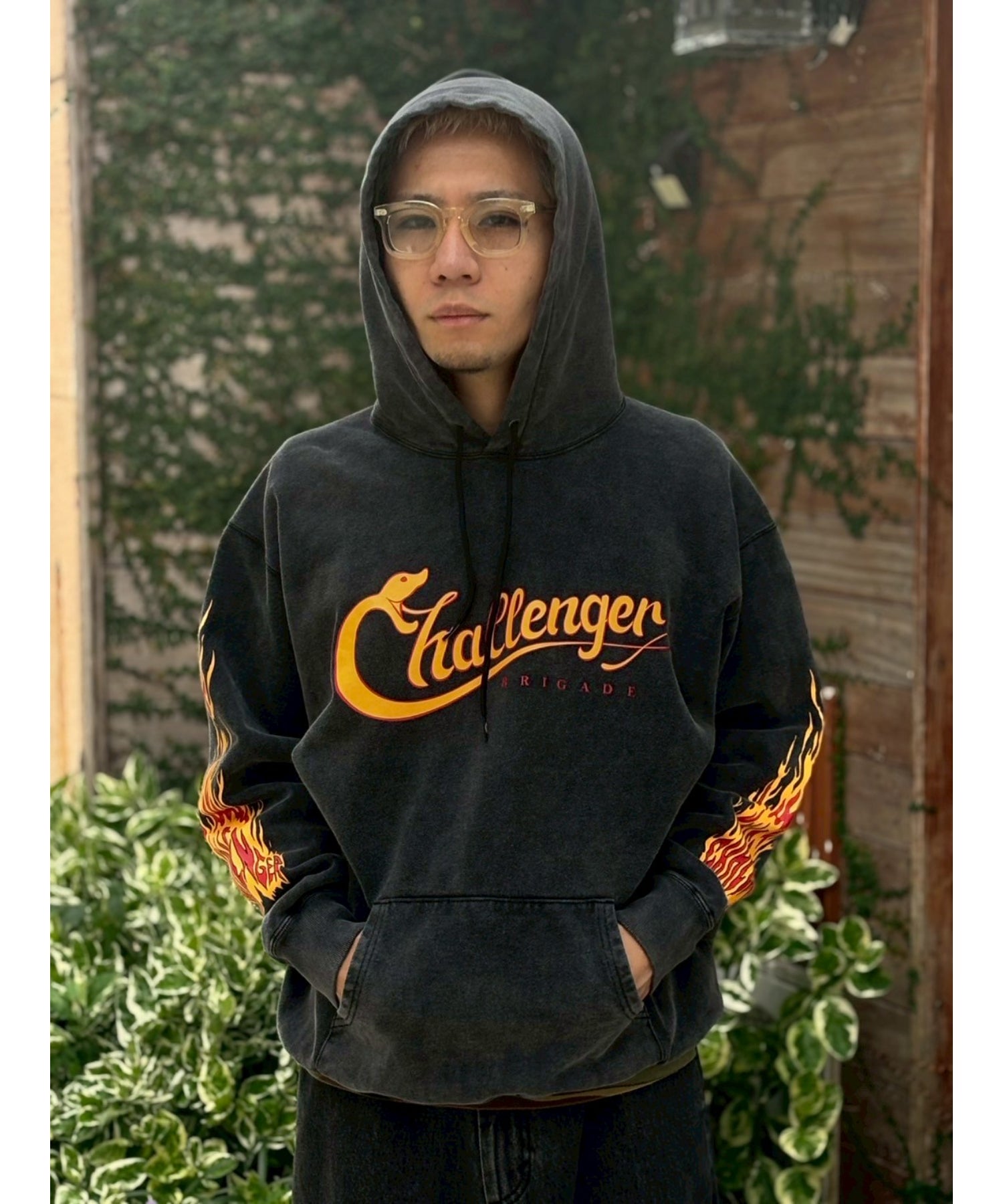 SNAKING LOGO HOODIE