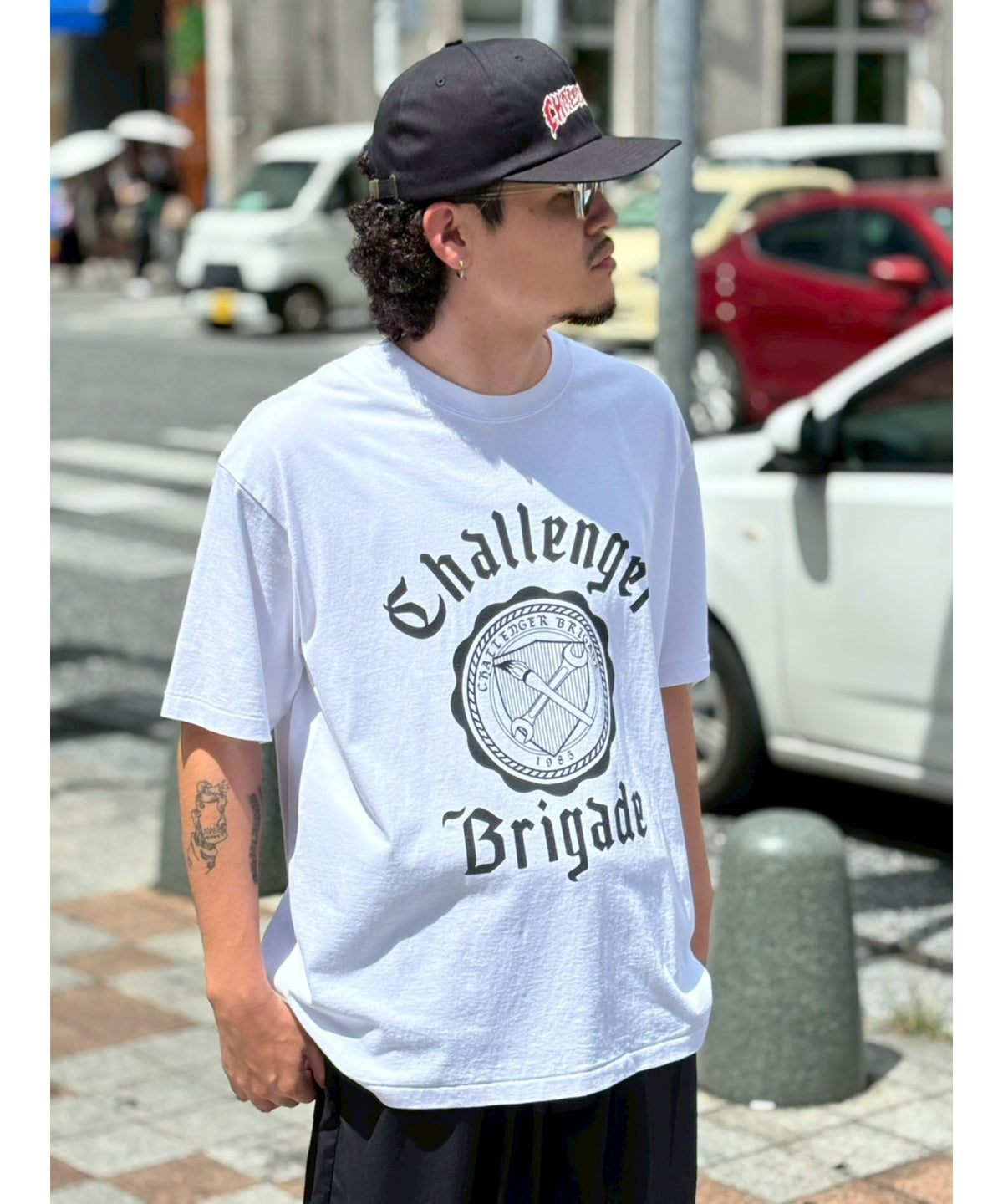 COLLEGE TEE