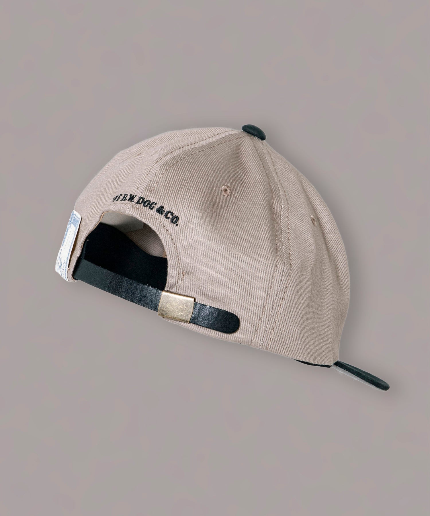 FIGURE x H.W.DOG BASEBALL CAP