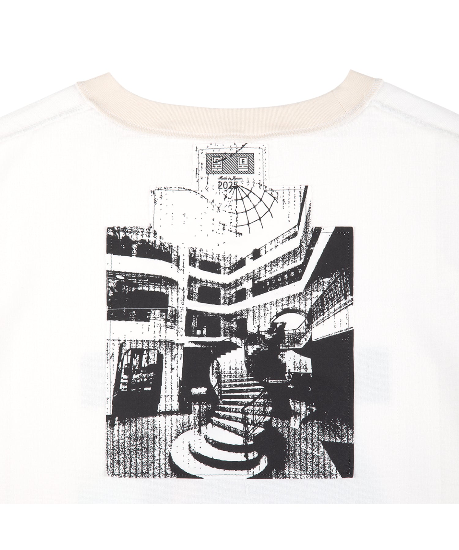 PATCHED GAUZE SHORT SLEEVE CREW NECK
