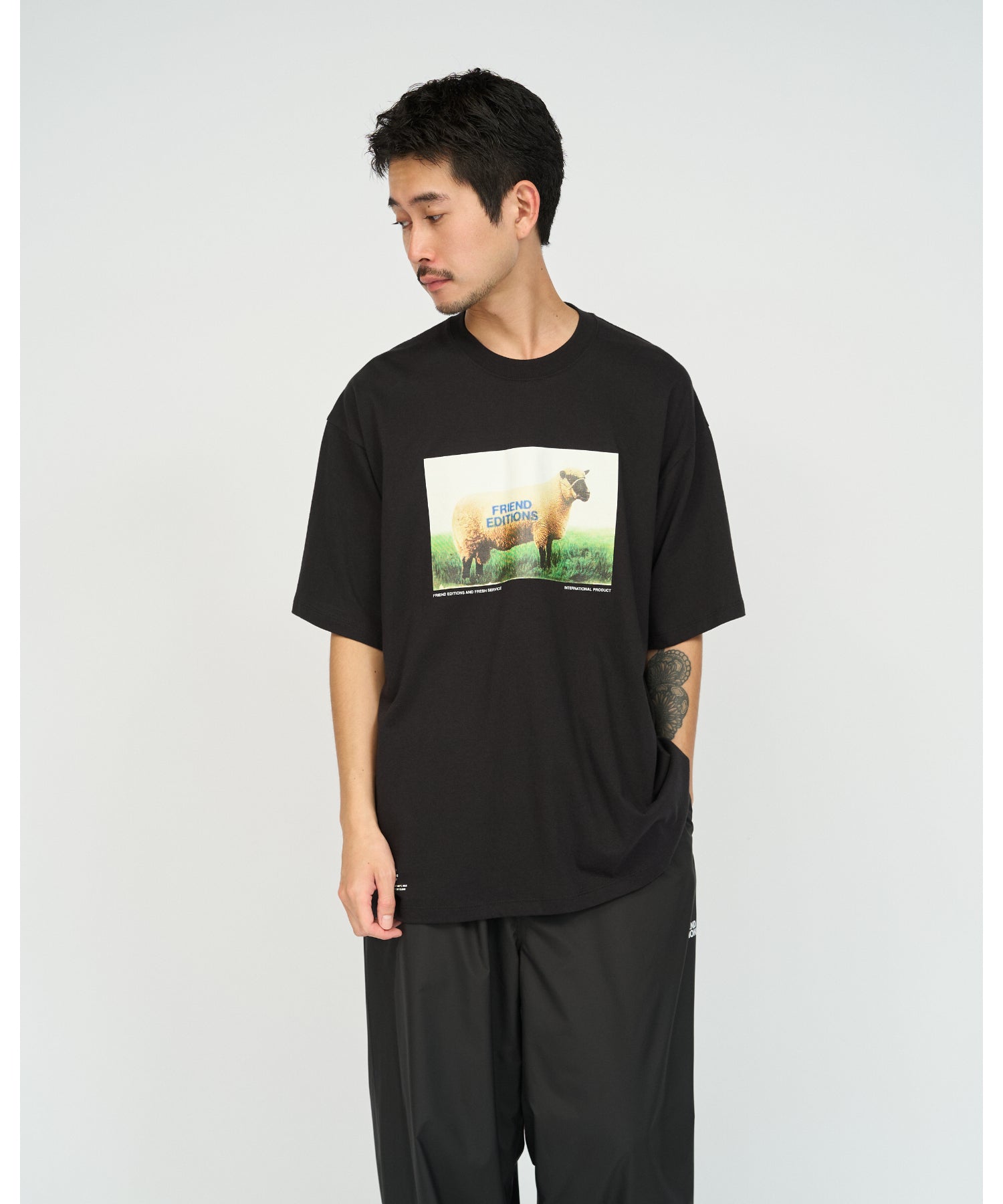FRIEND EDITIONS × FreshService CORPORATE S/S TEE SHEEP