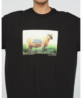 FRIEND EDITIONS × FreshService CORPORATE S/S TEE SHEEP