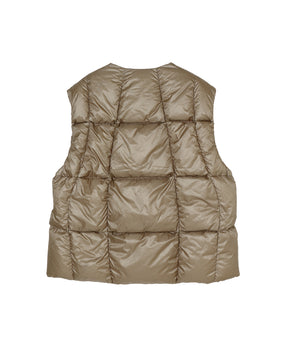 Three-Dimensional Down Light Vest