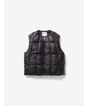 Three-Dimensional Down Light Vest