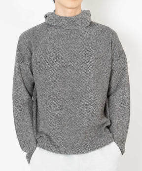 Perforated Wholegarment Knit T