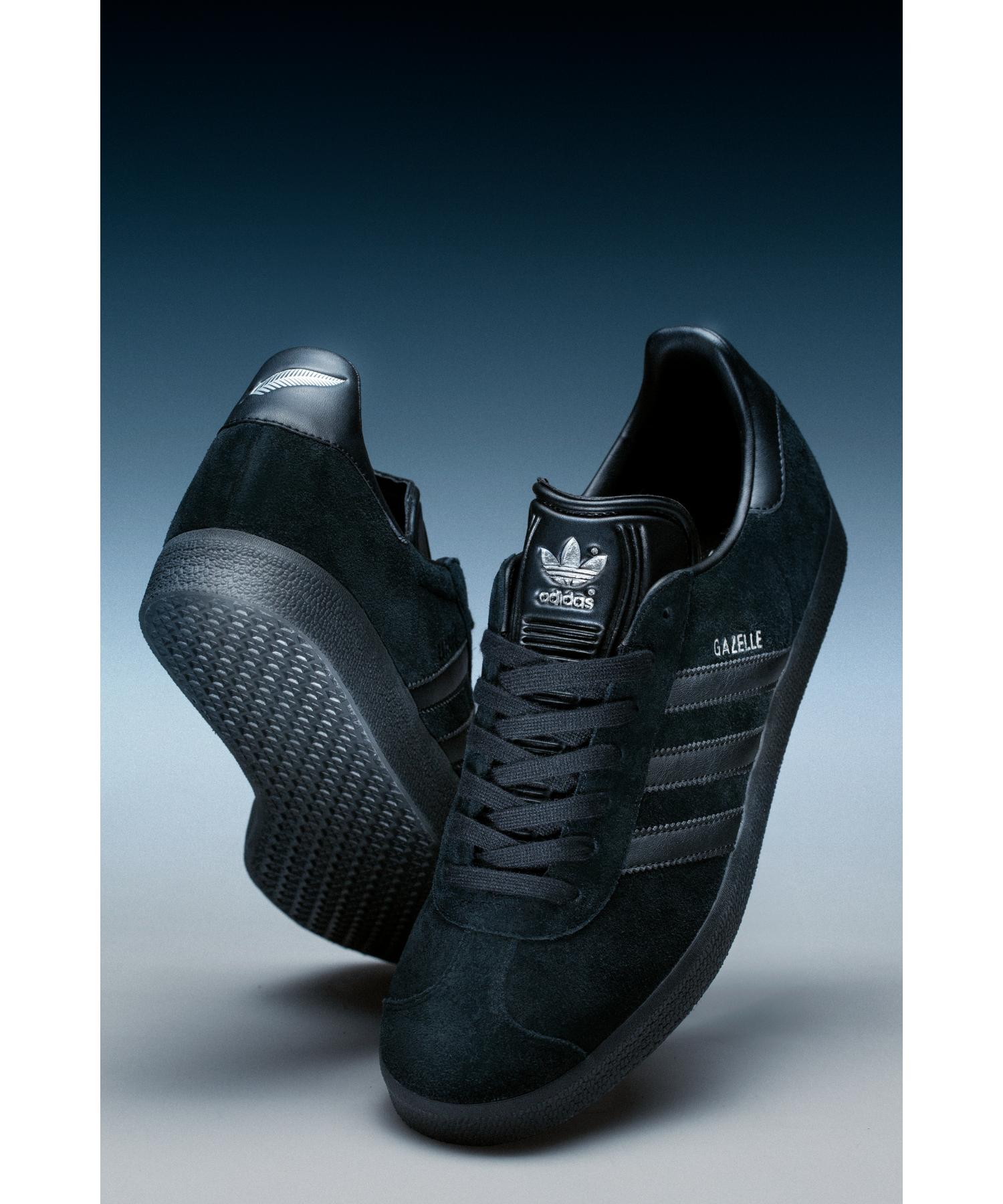 GAZELLE ALL BLACKS