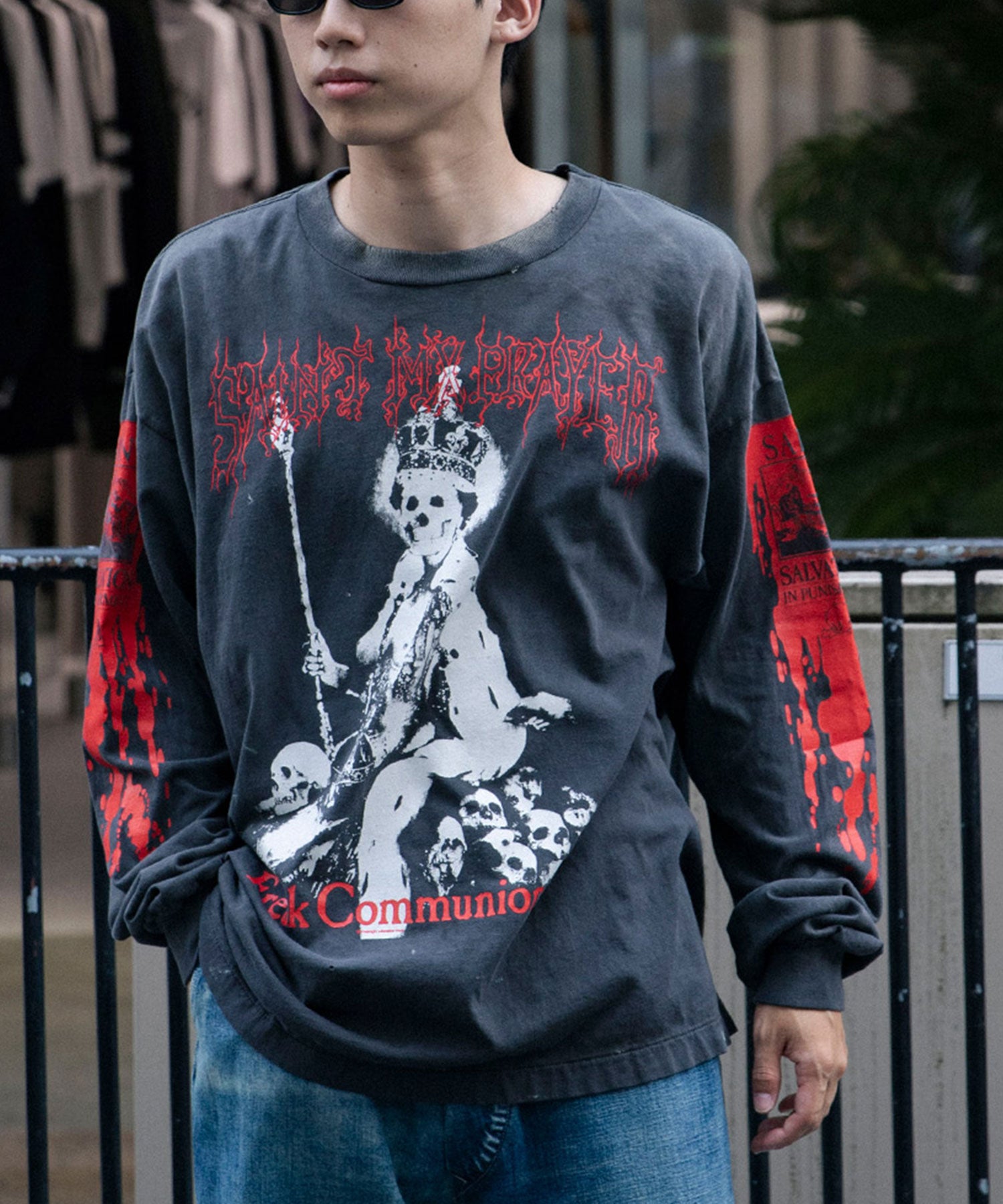 LS TEE / SAINT IS A KISS / BLACK