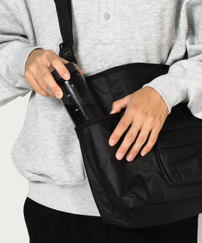 TECH REVERSIBLE ONE SHOULDER BAG