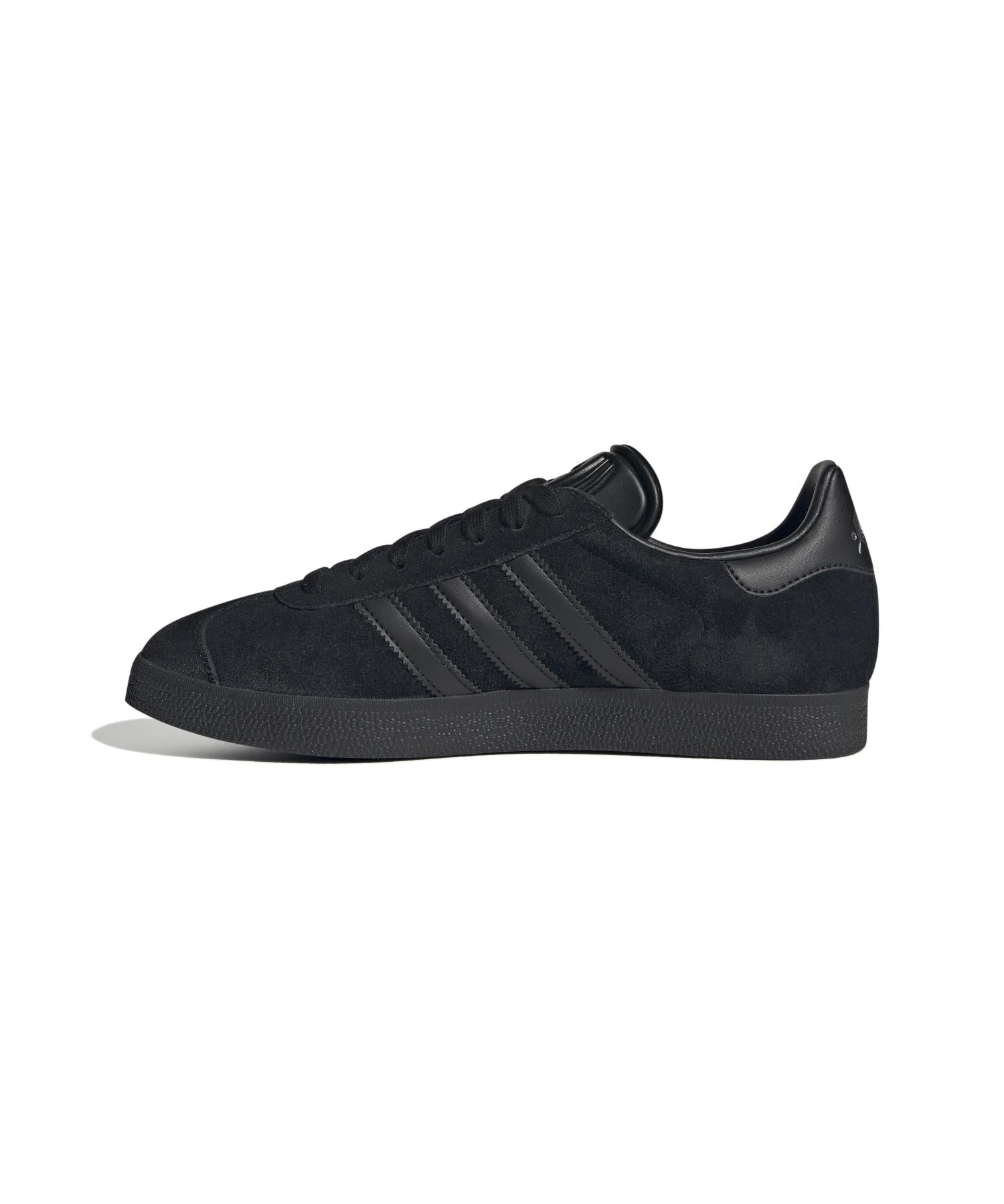 GAZELLE ALL BLACKS