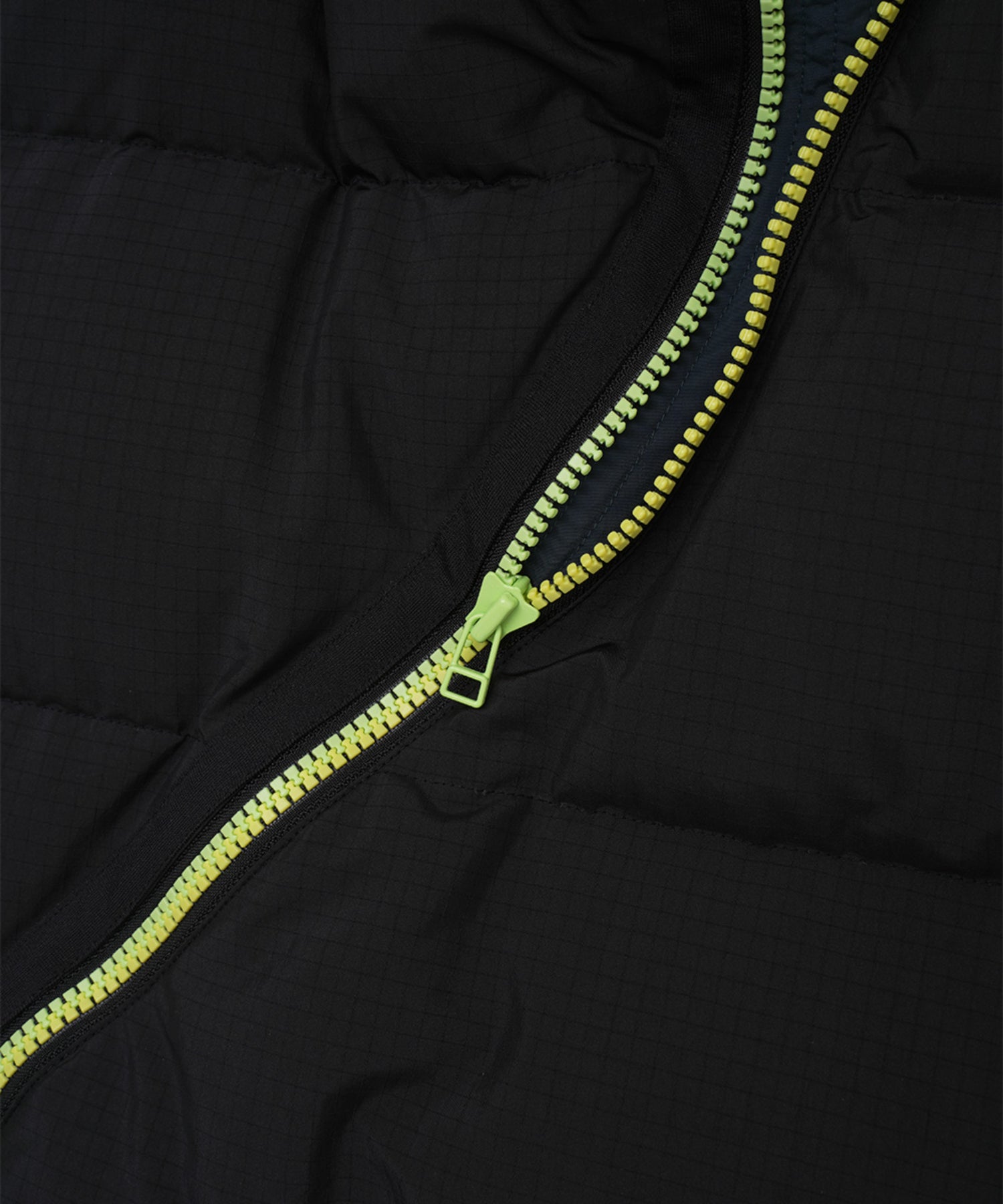 FLOWING DOWN VEST