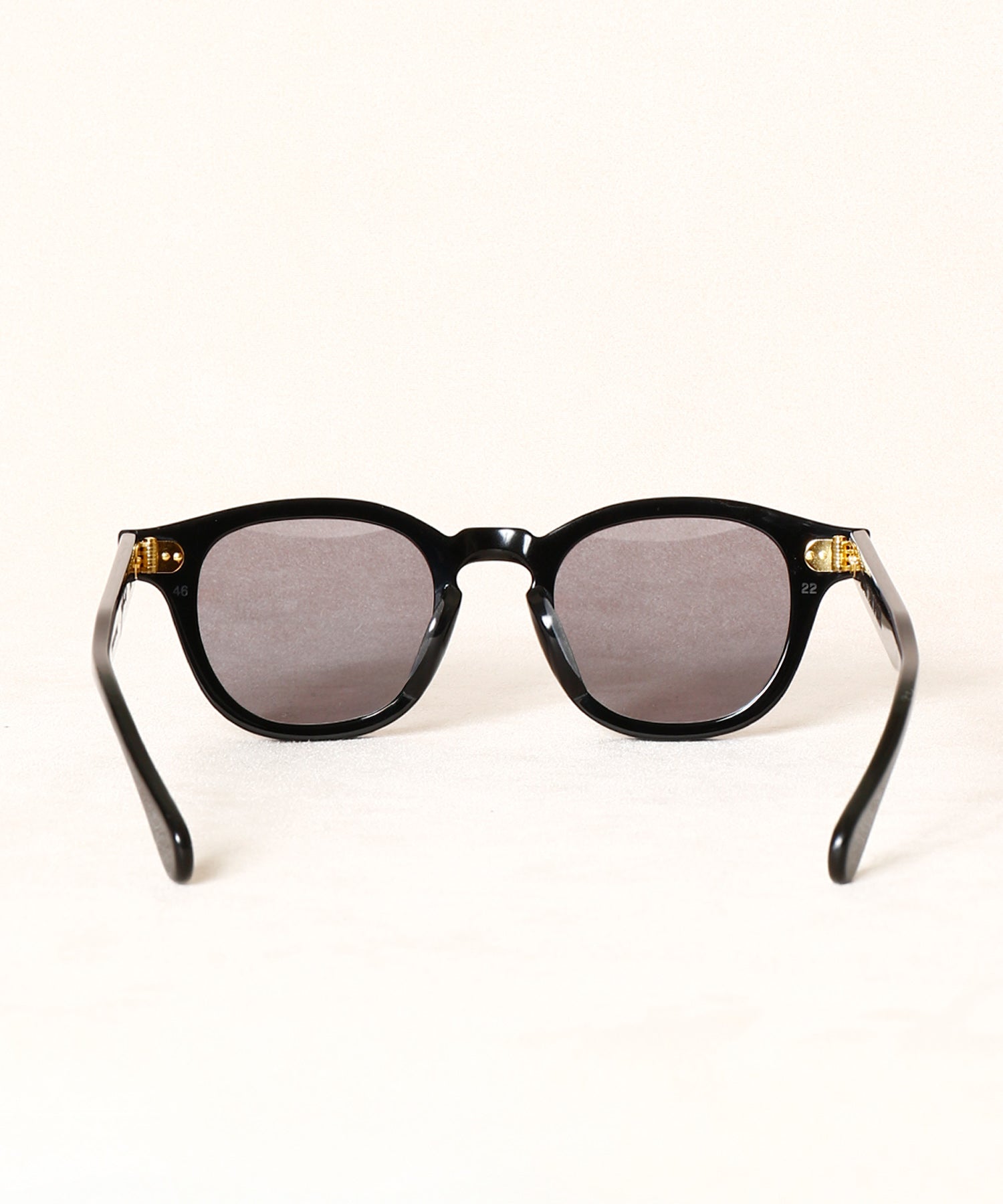 AR 46/22 Black/Gold Rivet